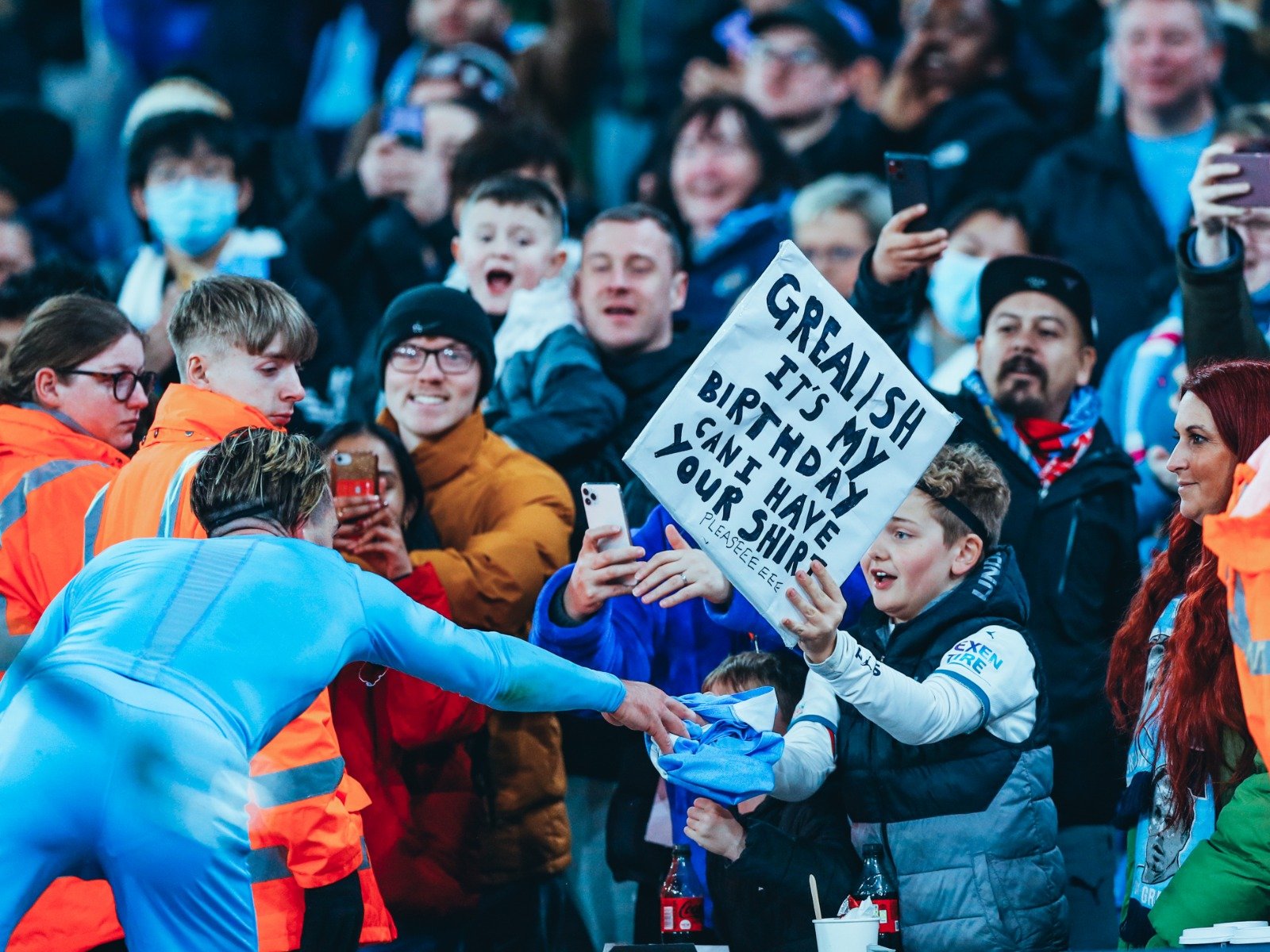 但其他两名 但其他两名