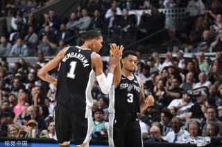 正吸引着全 正吸引着全